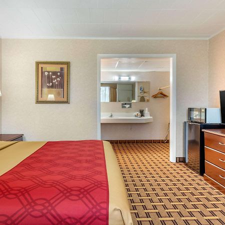 Rodeway Inn Mystic Esterno foto