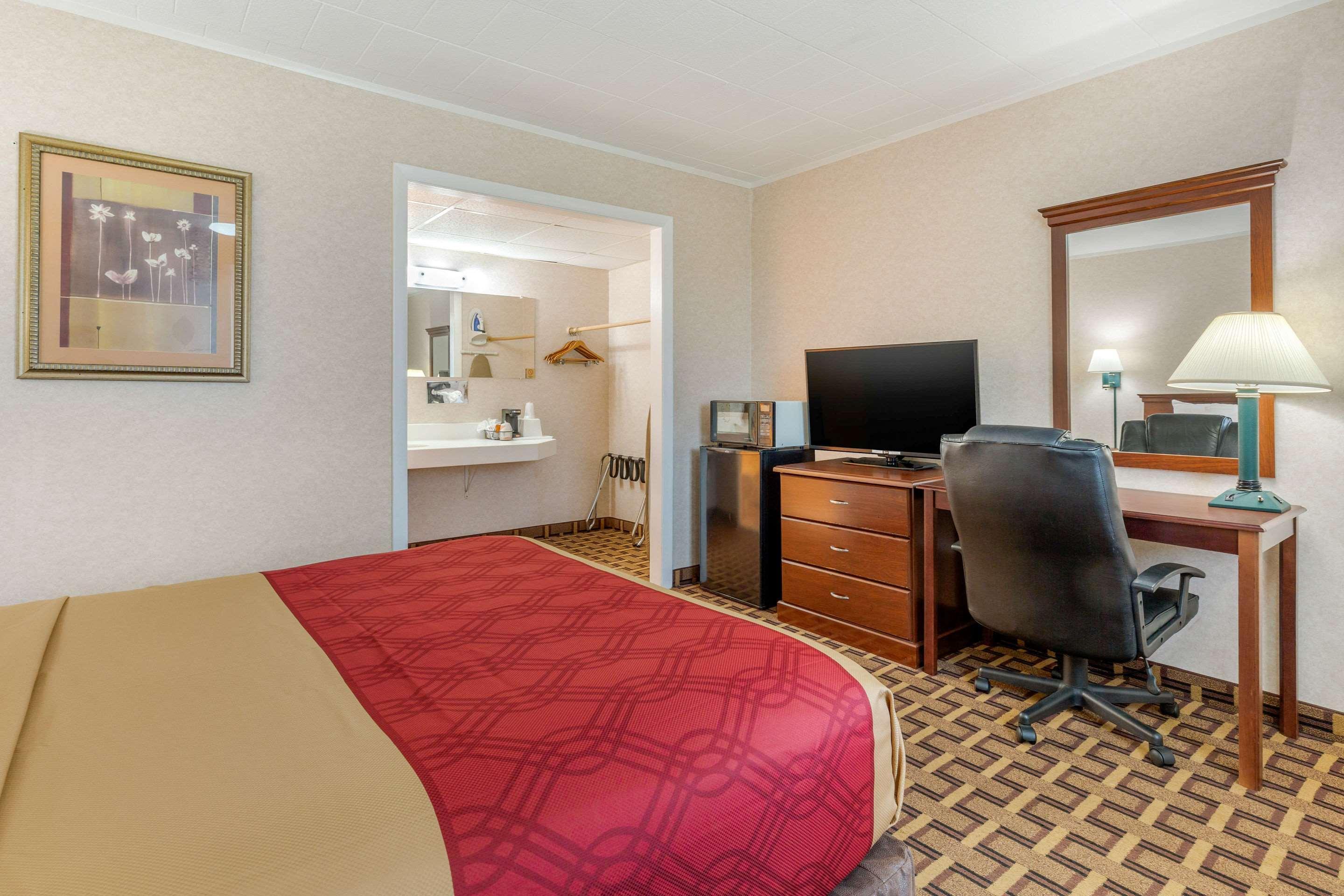 Rodeway Inn Mystic Esterno foto
