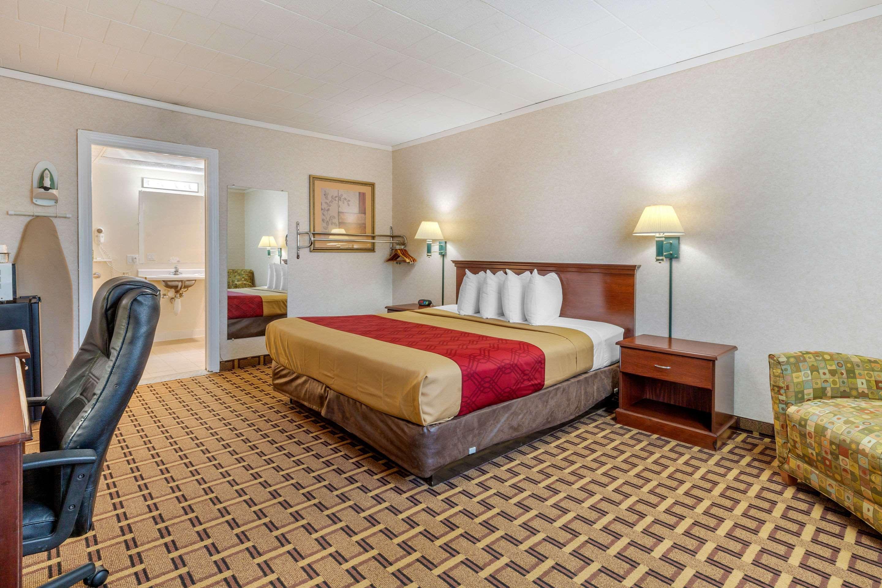 Rodeway Inn Mystic Esterno foto