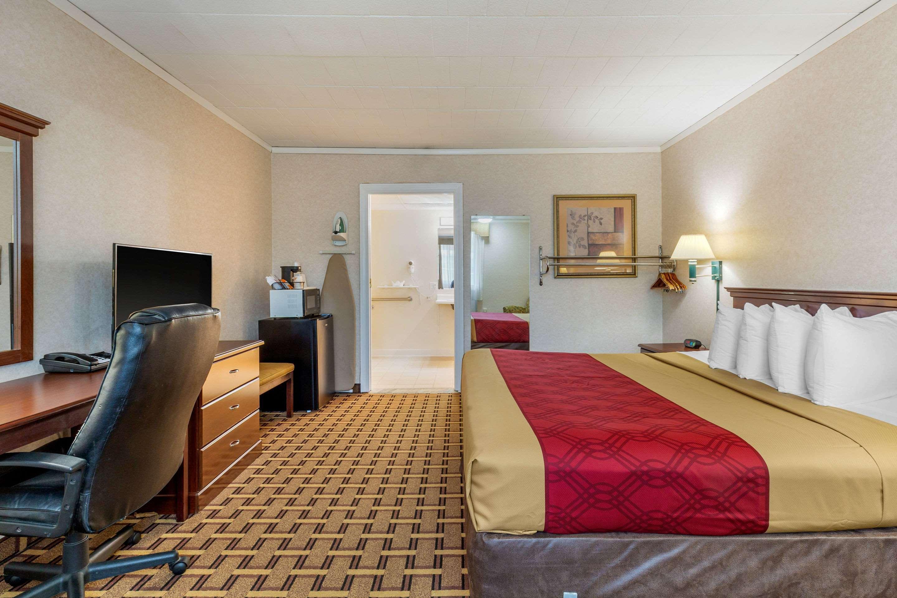 Rodeway Inn Mystic Esterno foto