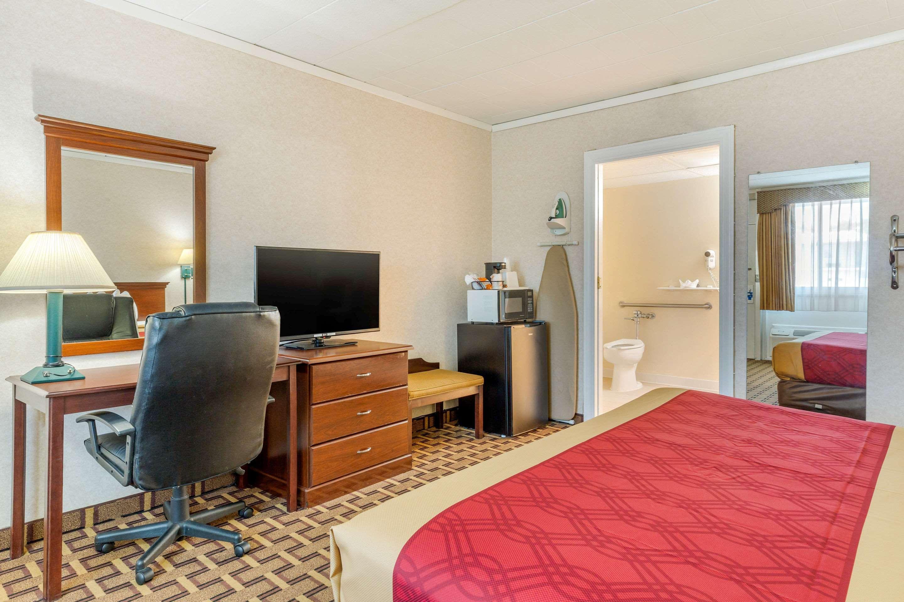 Rodeway Inn Mystic Esterno foto
