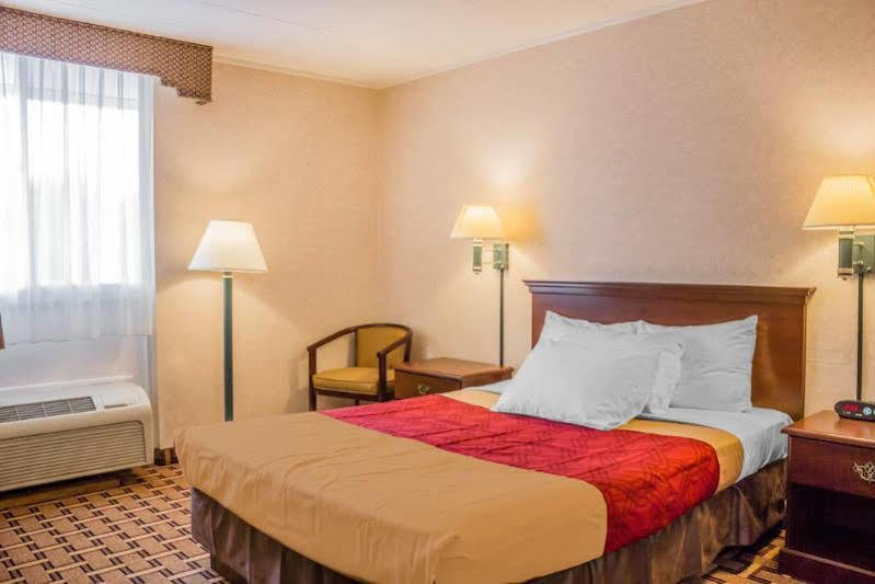 Rodeway Inn Mystic Esterno foto
