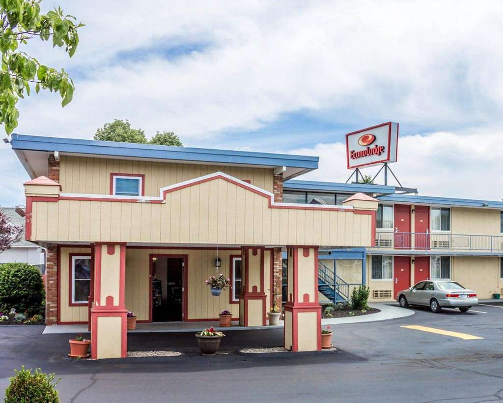 Rodeway Inn Mystic Esterno foto